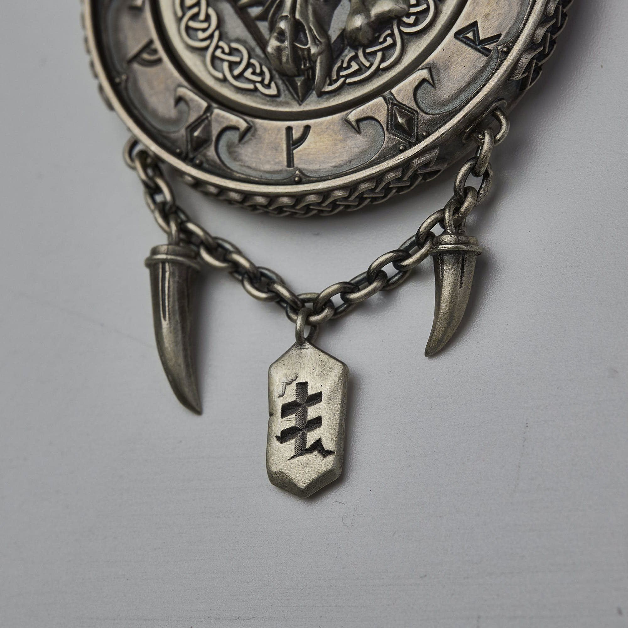 Warhammer 40K Vlka Fenryka Grand Annulus Pendant Silver Space Wolf by Starforged - Image 3