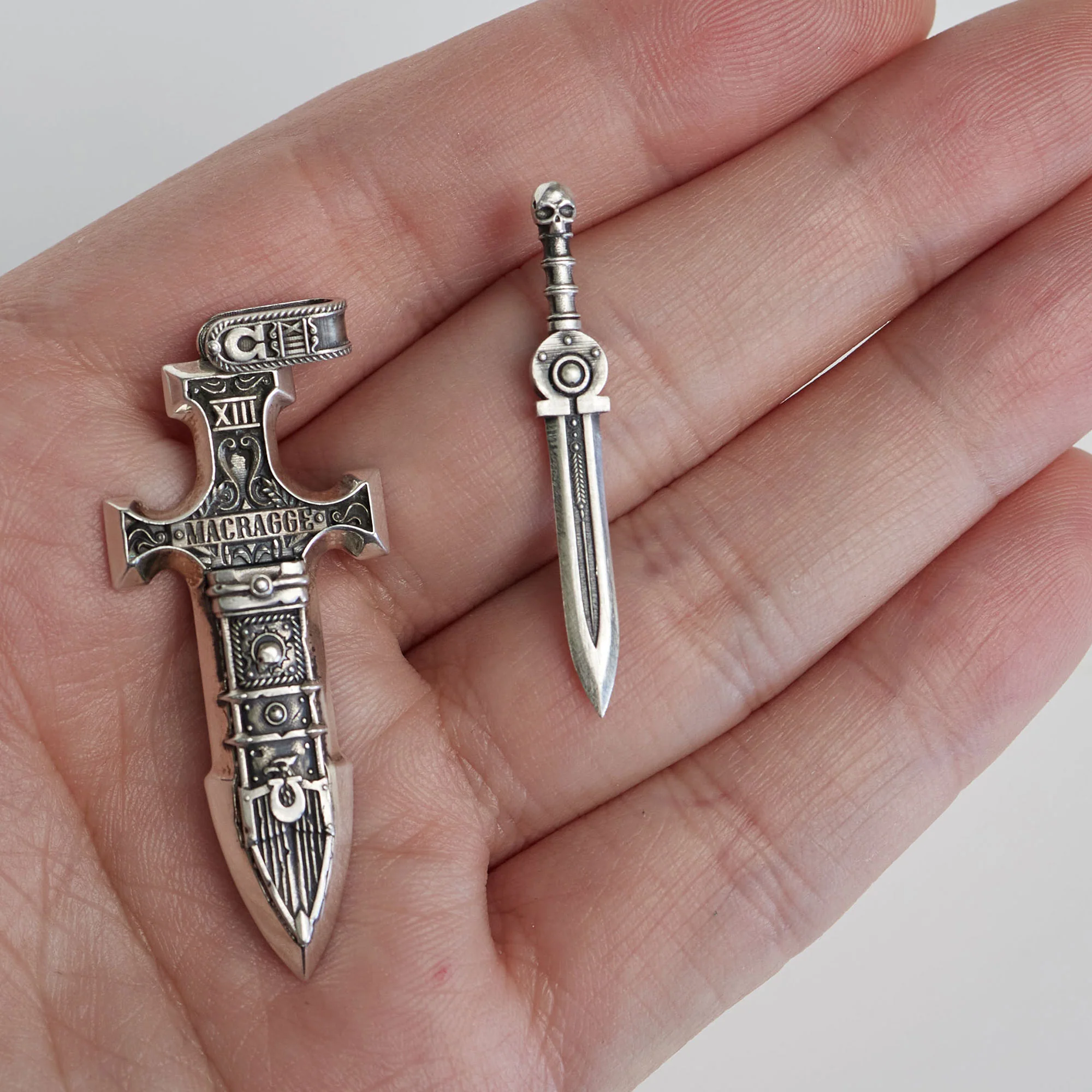 Warhammer 40K Blade of Roboute Guilliman Gladius Incandor Pendant by Starforged - Image 7