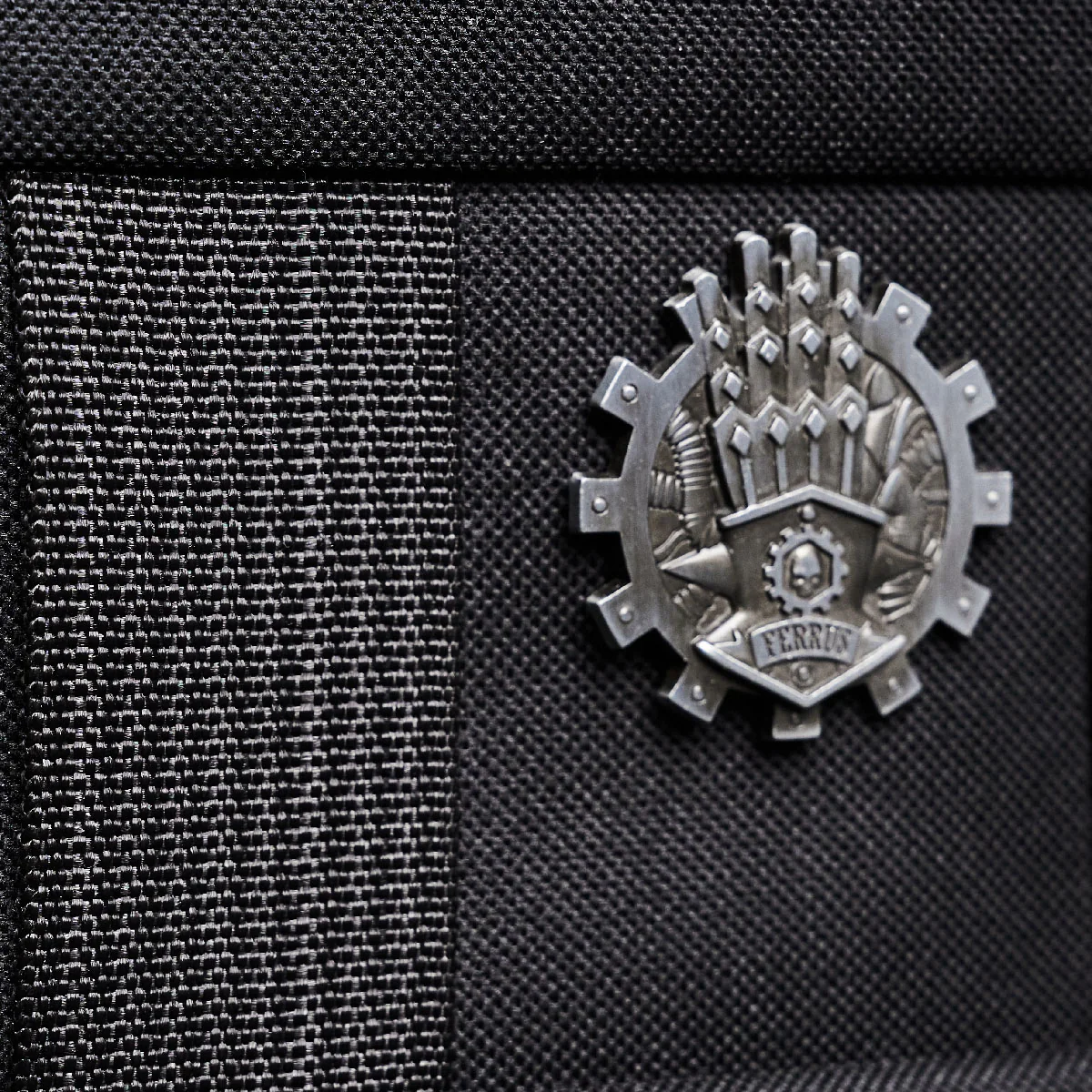 Starforged Warband Chapter Icon Iron Hands Pin Badge Warhammer 40000 Brooch - Image 3